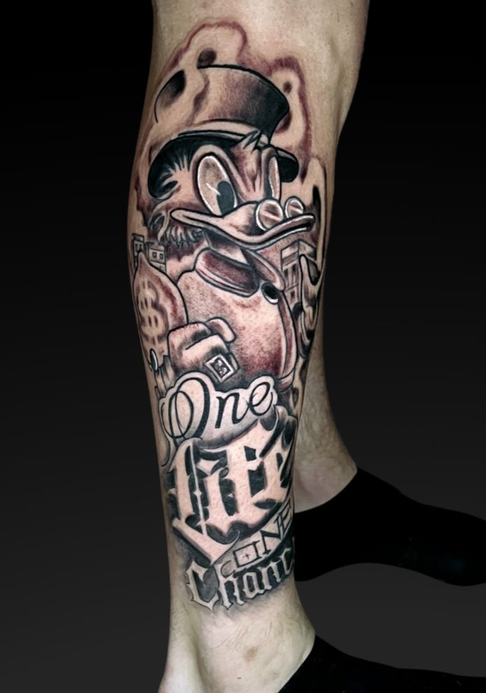 Tatuaż cartoon – grafika – Patryk – Terra Tattoo Kraków