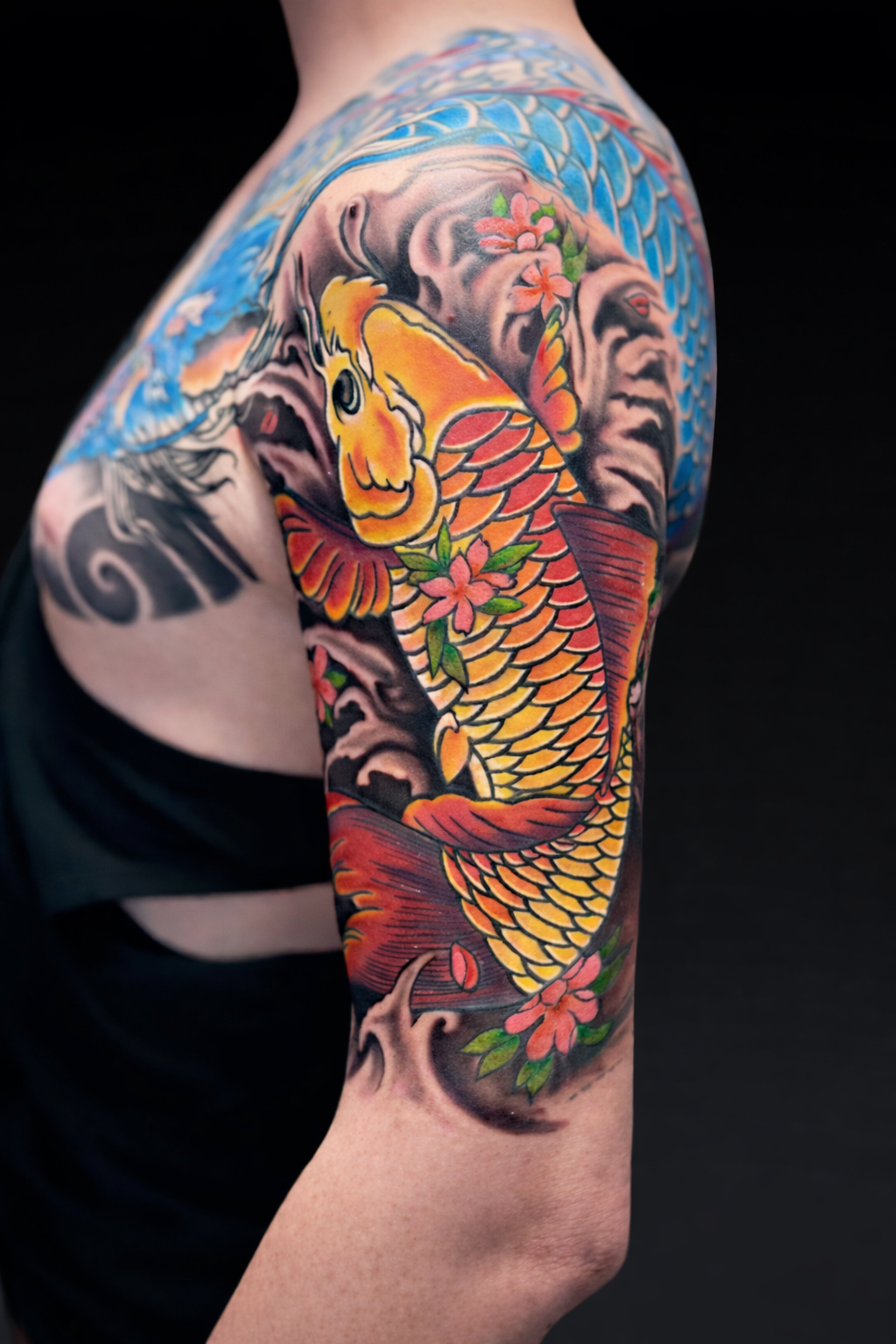 Tatuaż japoński irezumi – karp koi – Patryk – Terra Tattoo Kraków