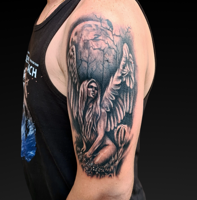 Tatuaż realistyczny anioł – Patryk – Terra Tattoo Kraków