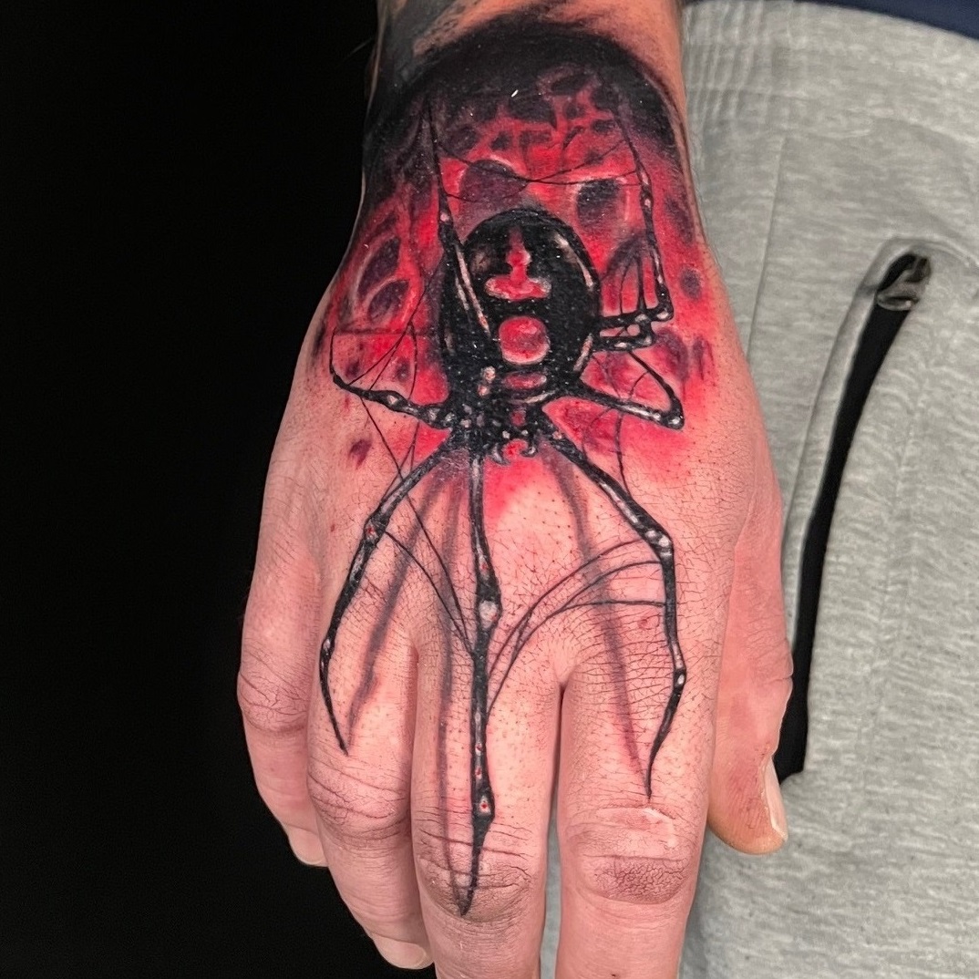 Tatuaż realistyczny pająk – Terra Tattoo Kraków