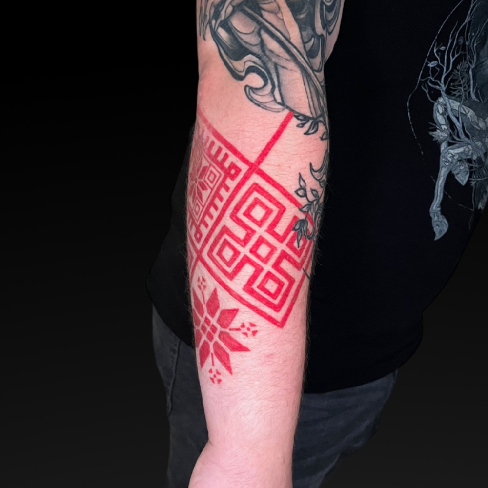 Tatuaż słowiański geometryczny – Patryk – Terra Tattoo Kraków